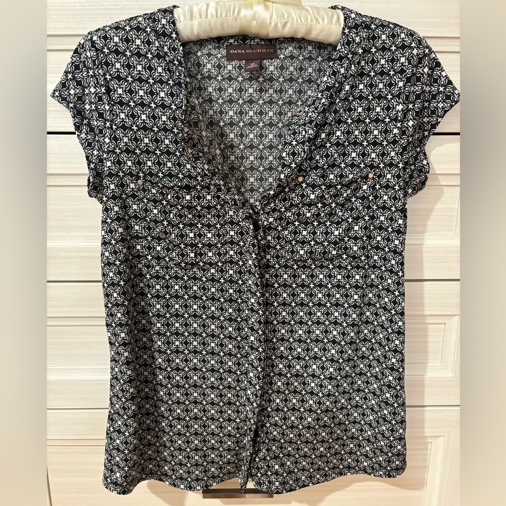 Black & White button down shortsleeved Work Shirt